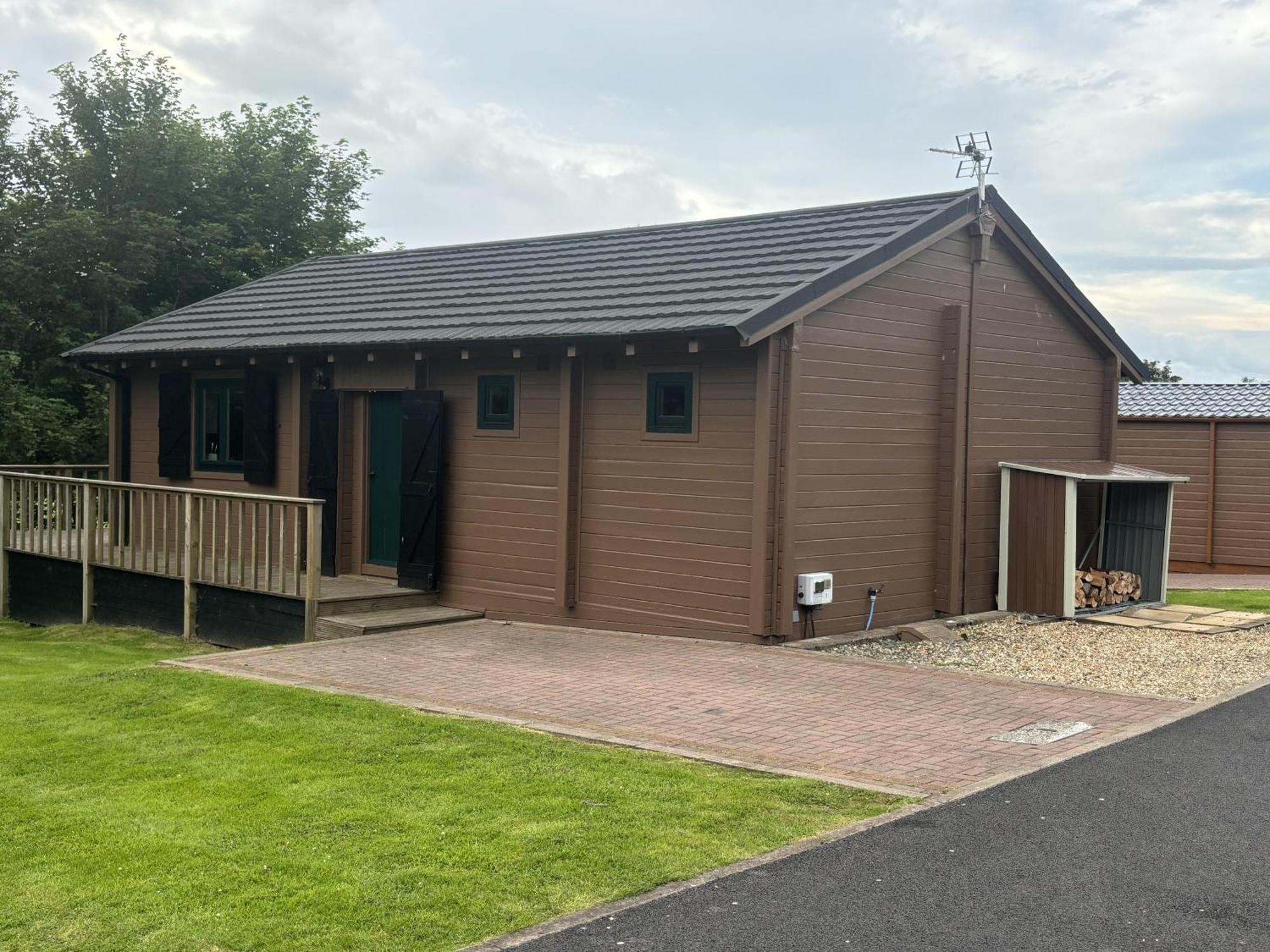 Rustic Lodge Retreat At Riverview Holiday Park Newcastleton Esterno foto