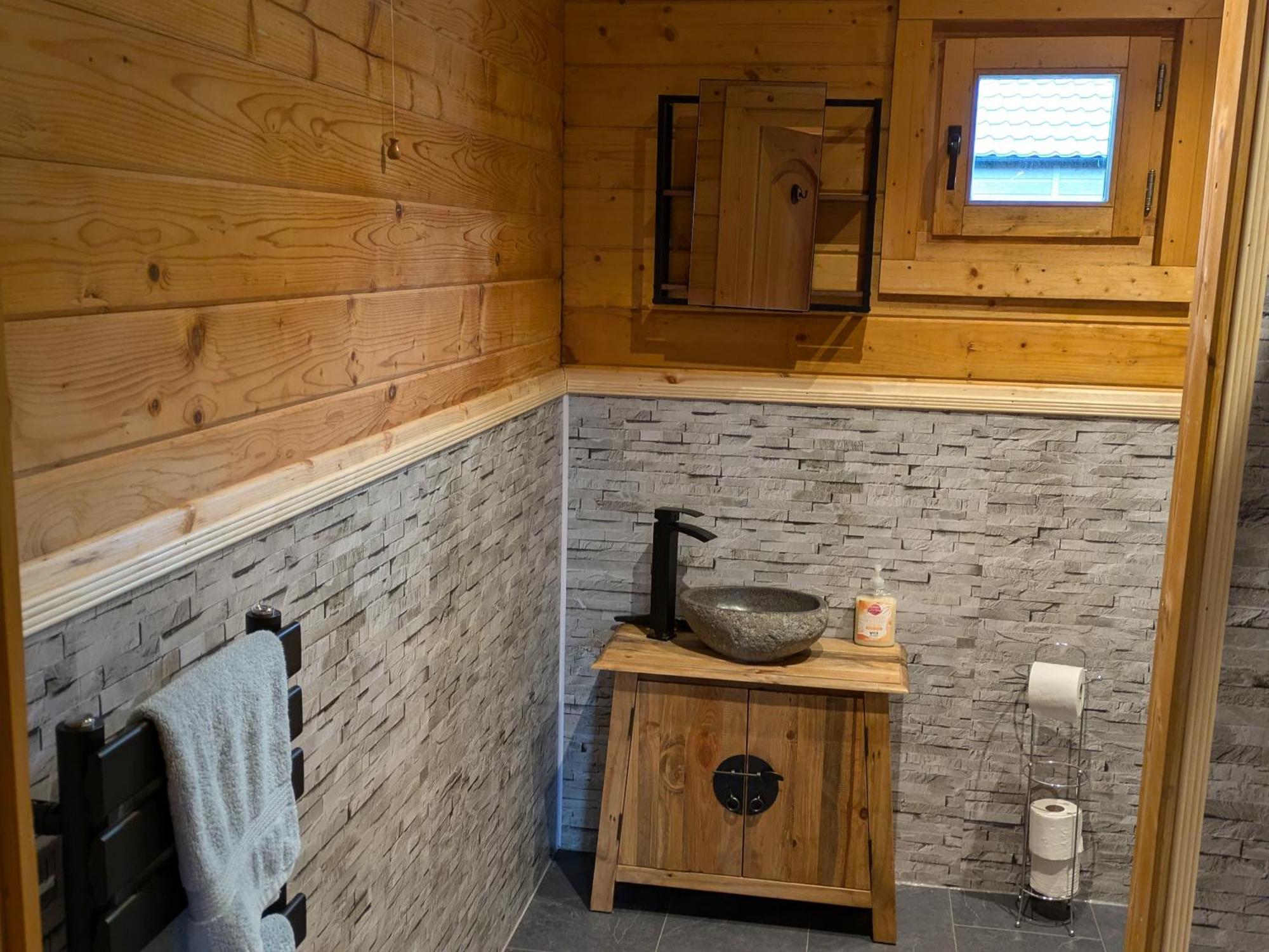 Rustic Lodge Retreat At Riverview Holiday Park Newcastleton Esterno foto